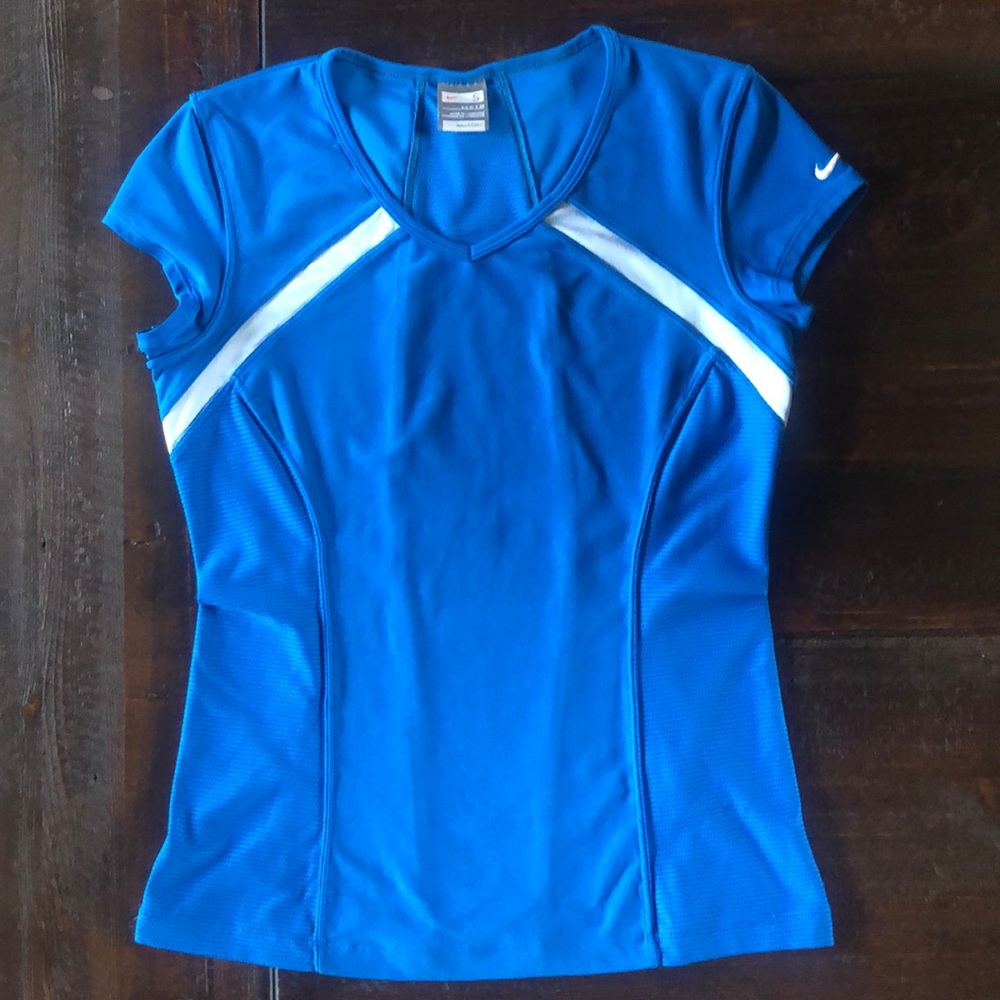 Nike athletic/tennis cap sleeve top.